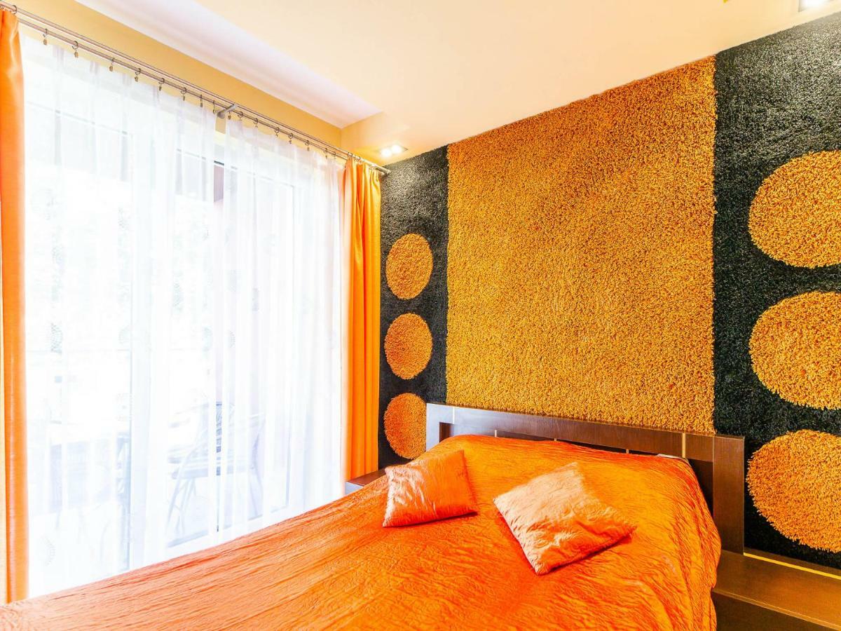 Apartament Pomarańczowy Z Basenem,sauną-blisko Morza.